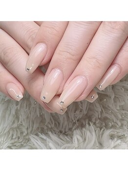 ヌーディーベージュ上品ネイル