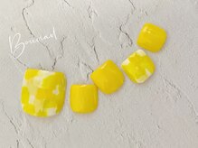 ネイルアンドアイラッシュ ボネール 銀座店(lash Bounail)/夏　ワンカラー　イエロー