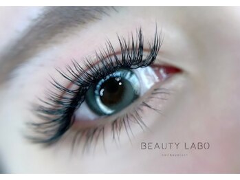 ビューティーラボ 岡本店(Beauty Labo)の写真/【バインドロック取扱店◎】まつ毛が少ないとお悩みの方でもパッチリボリュームのある目元に♪モチも抜群◎