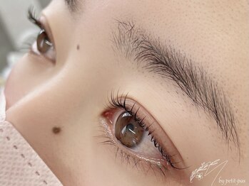 エム バイ プティパ(M by petit pas)の写真/《豊富な提案力×高い技術力》まつ毛パーマが初めての方にも◎デザイン&ケア方法を分かりやすくご説明♪