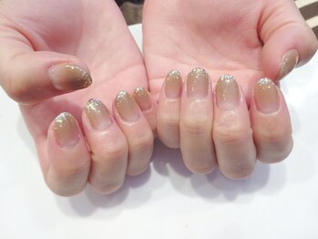 ネイル リッチ(Nail Rich)/グレージュ×ラメグラデーション