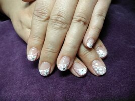 レースフラワーフレンチネイル