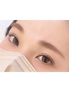 ナチュラル上品な目元にしたい