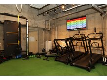 ビーレボリューション 溝の口整体院(B-Revolution)/グループトレーニング用モニター