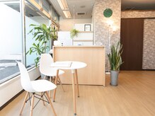 グリーンルーム 国領店(Green room)/待合い（美味しいお水あります）