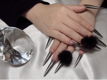 ルー(Lou)の写真/シンプル～ニュアンス/個性派まで◎ライブ・イベント・推し活など特別な日のネイルもオススメ★