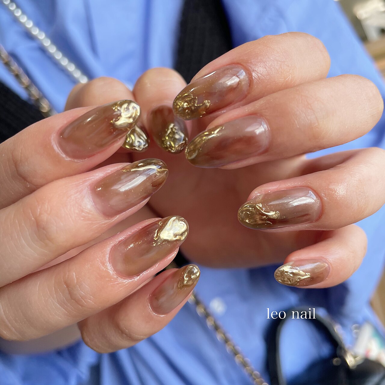 くすみカーキニュアンスゴールドネイル 砂ジェル ミラー 韓国 ちゅるん