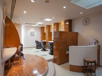 エムズワン 都ホテル店(M'S ONE)/都ホテル美容室内観