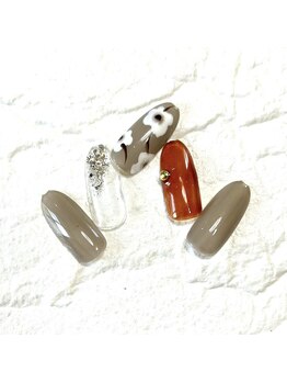 ミュナ(myuna)/秋のフラワーネイル