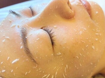 ドルチェエフェクト(dolce effect)の写真/艶玉ピーリングで自分史上最高の素肌へ！韓国女優級の潤い溢れる艶肌をセルマントリートメントで叶えます♪