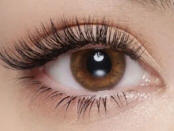 パーミル アイ アンド ネイル クマモト(permille ‰ eye&nail Kumamoto)の写真/業界屈指の持続力で話題の『バインドロック』導入店★少ない本数でも満足度◎キレイの持続の近道になれる★