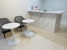 サロン モナ(Salon Mona)