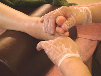 リラクゼーションスタジオ ホット ユザワヤ店(HOT)/足裏だけでなく指1本1本ほぐす
