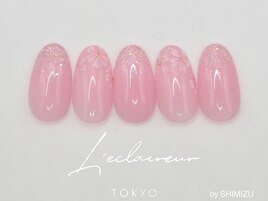 店頭デザイン　担当清水