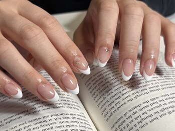 フラル(FULARU)の写真/【OLさんや主婦の方にも大人気★】シンプルだけどおしゃれに♪凹凸の無いツヤツヤフォルムで理想の指先へ！