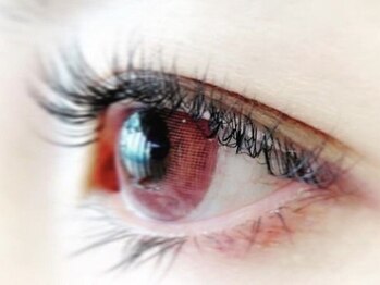 アイ ハンド(I hand)の写真/【注目のLEDマツエク】高持続×低刺激☆まつ毛が細い等の悩みに◎ナチュラルから華やかなデザインをご提案!
