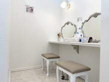 光が入る明るい店内です♪【EYELA長岡旭岡店】