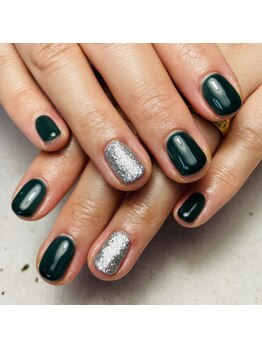 ヘアーアンドネイル ルシア(Hair&Nail Lucia)/グリーン×ラメネイル!