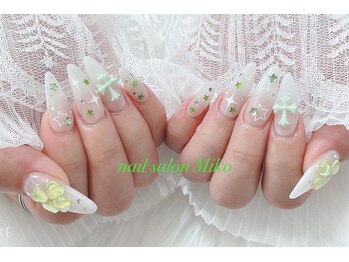 ミコ(Miko)/クローバー　グリーン　スカルプ