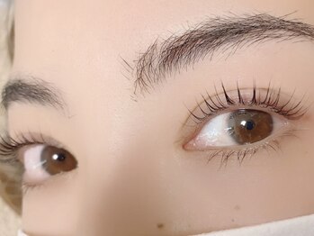 Luna beauty 【LEDマツエク/まつげパーマ/眉毛】の写真/【まつげパーマ4000円～◎】ラッシュリフトもパリジェンヌも同価格！ご来店お待ちしております♪