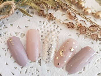 イリスネイル(IRIS NAIL)の写真/日常に寄り添う、私らしいネイル。忙しい中でも手元のオシャレを◎自分のためのさりげないネイルで気分up!