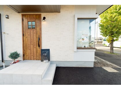 ウギィ(ugi-)の写真