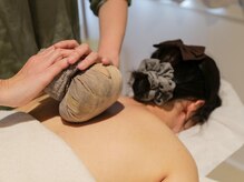 はなうた工房の雰囲気（ハーブボールで血行を促進させ、身体がスッキリ☆）
