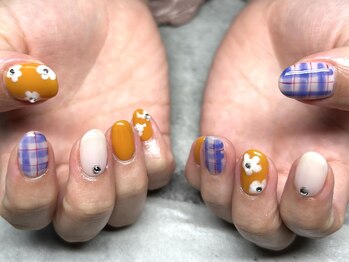 ジュリネイル(JULIE NAIL)/チェック×フラワー♪