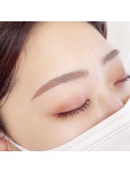アンジェロビューティ(ANGELO BEAUTY)の写真/自眉を生かして整えるので、やりすぎ感のない美眉♪