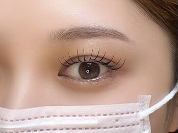 ルア(lua.)の写真/全室個室&リクライニングチェアの贅沢空間♪まつぱ+眉setが人気◎目の形に合わせて施術いたします♪