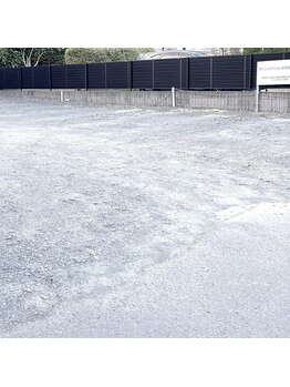 キラナ(kiranah)/お客様駐車場:どこに停めてもOK