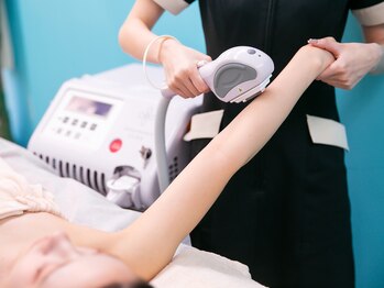 ボーテエクラン 本店(beaut ecrin)の写真/【当日予約OK◎】夏前の今が始めどき♪全身脱毛＋VIO脱毛＋顔脱毛までまるっと整えて上品なツルスベ肌へ◎