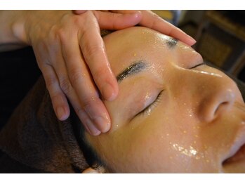 ルッカ(lucca)/金粉トリートメント