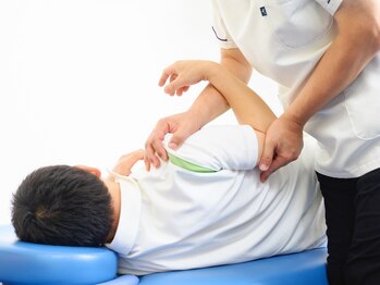 あおぞら整骨院 金沢文庫院の写真/スマホやPC作業で気になる首のお悩みにプロの技術でアプローチ!疲れやコリを解消し、施術後の効果に感動◎