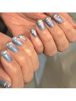 コスモ オーラ ネイル(Cosmo Aura Nail)の写真/リクライニングチェア×寛ぎの個室空間でゆっくり自分時間を...♪丁寧なカウンセリングで、理想の指先に*