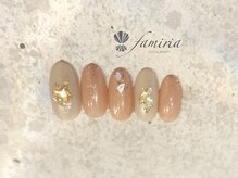 ファミリア/シェル盛りネイル