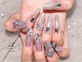 フラッシュ×ビジューネイル