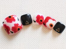 ネイルサロン あかねいろ/秋冬北欧フラワー　フット手描き