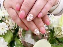 プルミエ ネイル(Premier Nail)/手描きフラワー☆カラグラ