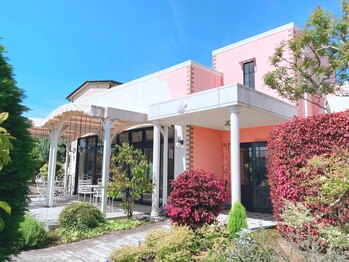 リアン 長久手店(Rian)/■外観はピンクとホワイト