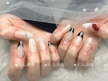 エムプラスネイル 新宿(M+Nail)/持ち込み★やり放題