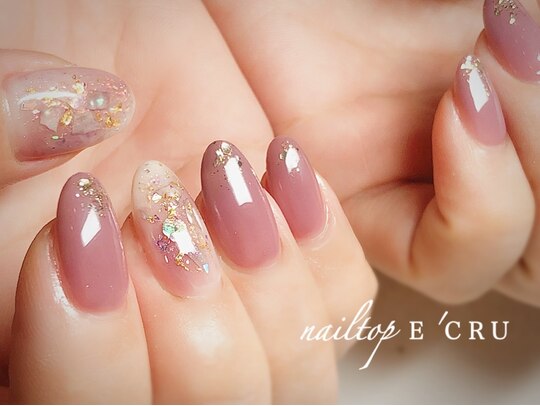 475ページ目｜【2025年冬トレンド】ワンカラーのネイルデザイン集  