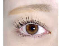 ヌン(NUN.)/ラッシュリフト上