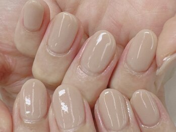 ハニービービー(Honey Bee Bee)/自爪風ネイル