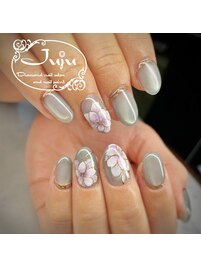 涼しげなフラワーネイル
