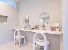 アイリーン(Eyeleen)/ハンドクリームもお使いください