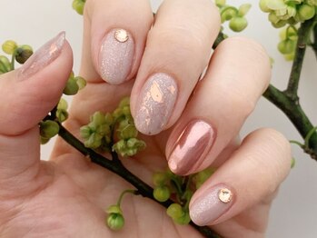 マニペディ ザ サロン 虎ノ門ヒルズステーションタワー店/ミラー＆ホイルネイル￥9900