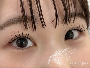 エム バイ プティパ(M by petit pas)の写真/【最新技法☆バインドロック】モチが良くバラつきにくいのが魅力!!メイク崩れが気になるこれからの時期に◎