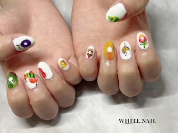 ホワイトネイル(WHITE NAIL)の写真/【クーポンオフ込4980円～/フットのARTも豊富！持ち込みデザインもOK】大人可愛いデザインで魅せる指先に