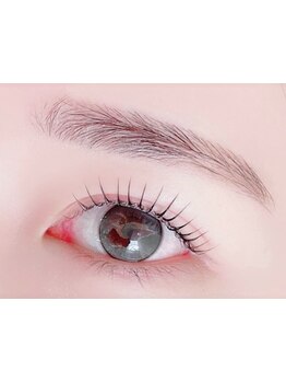 ナチュラル上品な目元にしたい